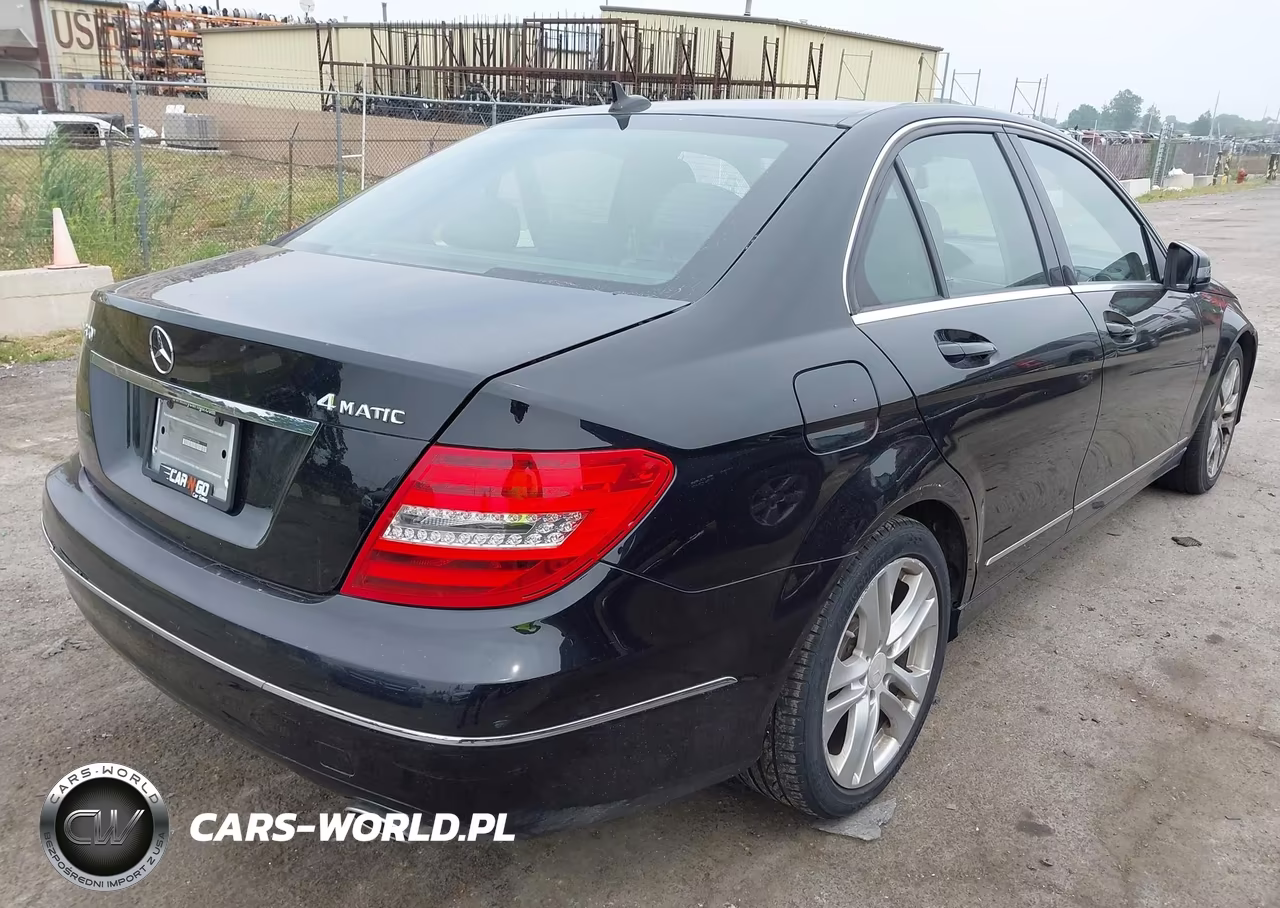 2013 Mercedes-Benz C 300 Luxury 4Matic VIN:WDDGF8AB7DR256784 - 4