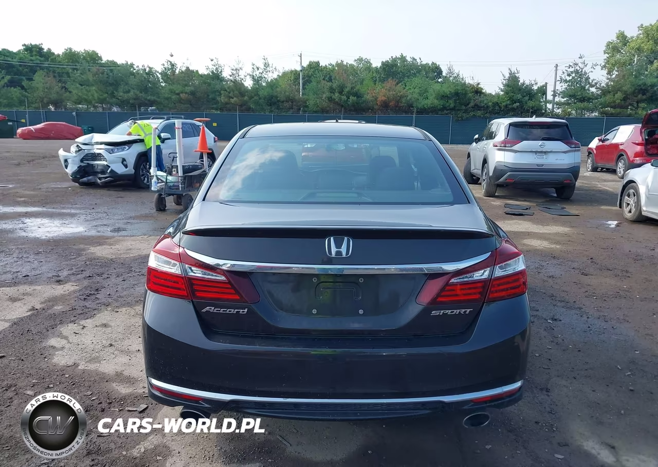 2017 Honda Accord Sport VIN:1HGCR2F55HA262315 - 16