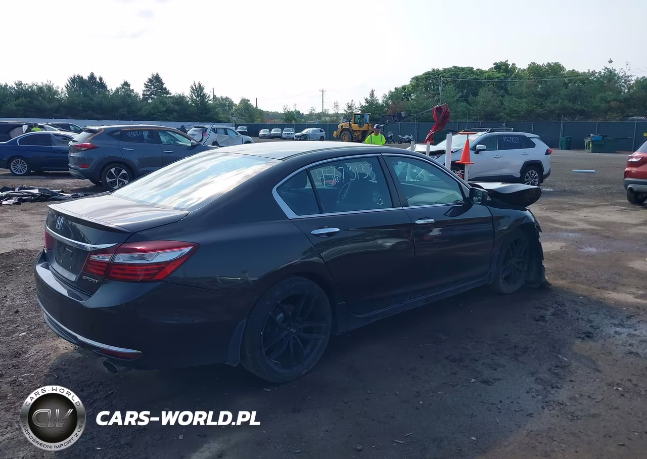 2017 Honda Accord Sport VIN:1HGCR2F55HA262315 - 4