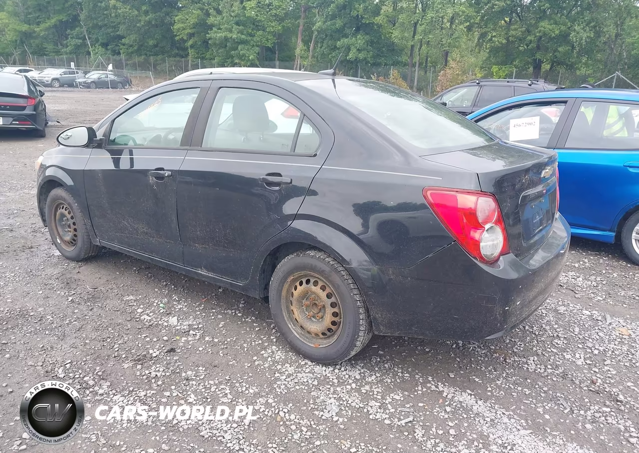2014 Chevrolet Sonic Ls Auto VIN:1G1JA5SHXE4226069 - 3