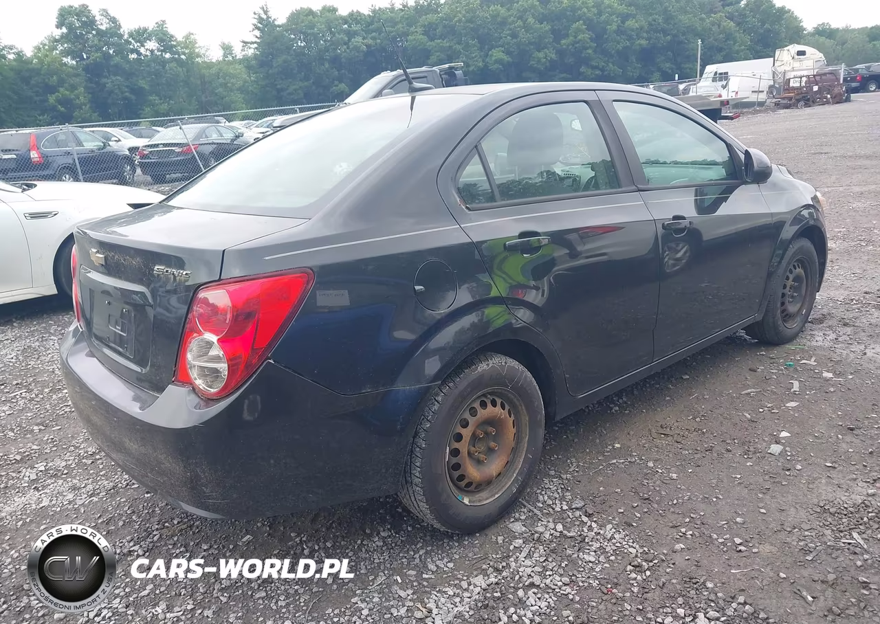 2014 Chevrolet Sonic Ls Auto VIN:1G1JA5SHXE4226069 - 4