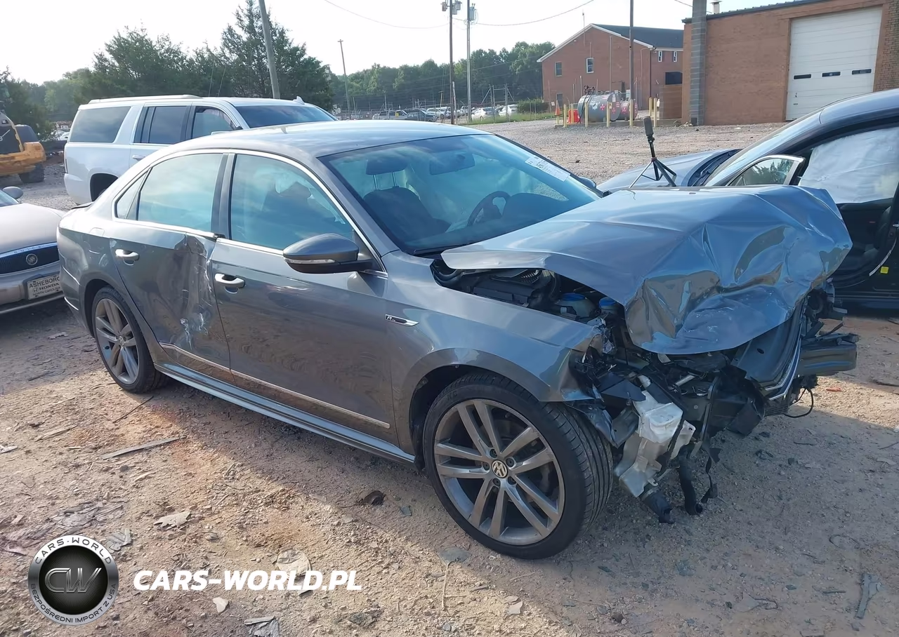 2017 Volkswagen Passat 1.8T R-Line – zdjęcie 1 z 17