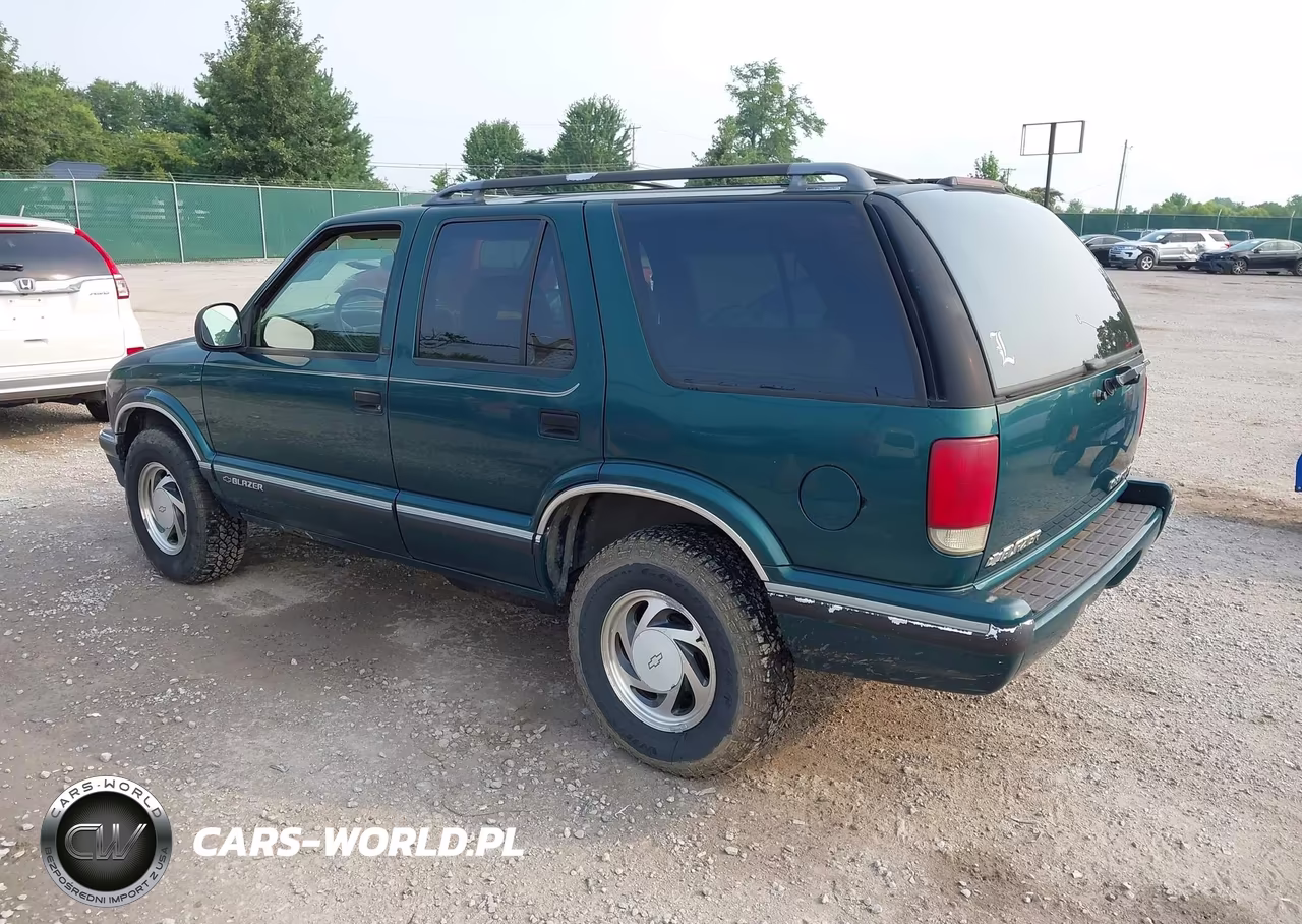 1996 Chevrolet Blazer VIN:1GNDT13W1T2317008 - 3