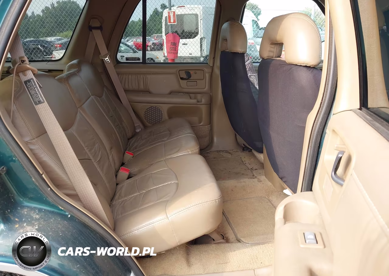 1996 Chevrolet Blazer VIN:1GNDT13W1T2317008 - 8