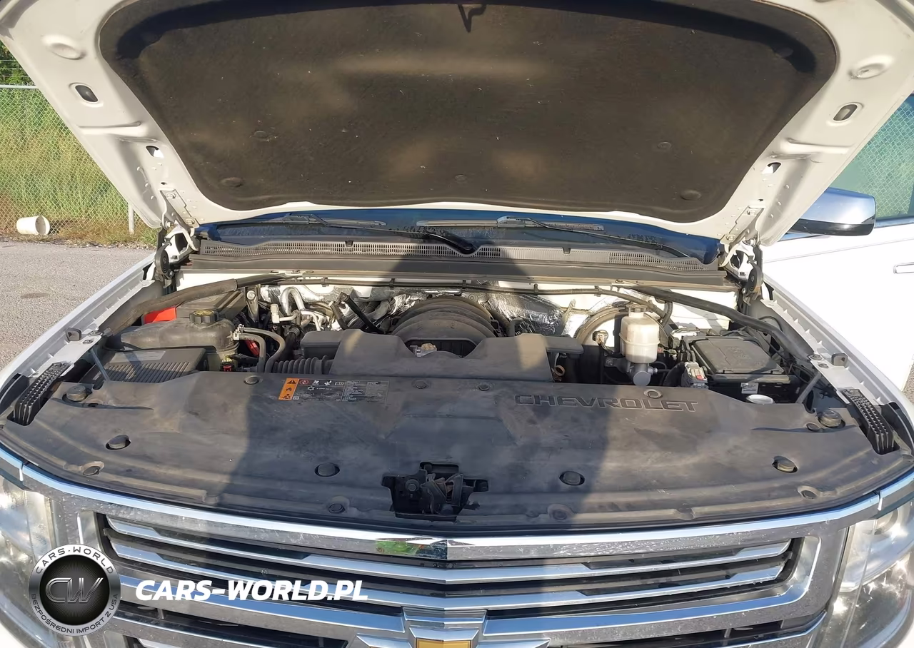 2017 Chevrolet Suburban Premier VIN:1GNSKJKC5HR272350 - 10