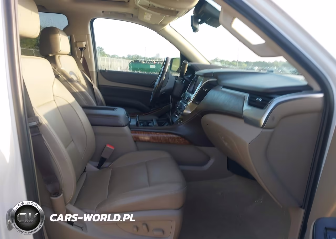 2017 Chevrolet Suburban Premier VIN:1GNSKJKC5HR272350 - 5