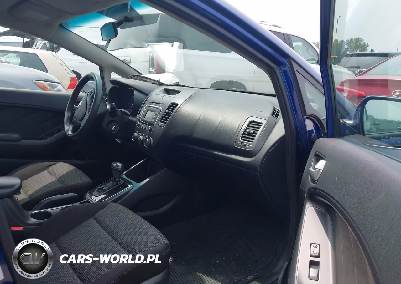 2017 Kia Forte Lx VIN:3KPFK4A70HE109181 - 5