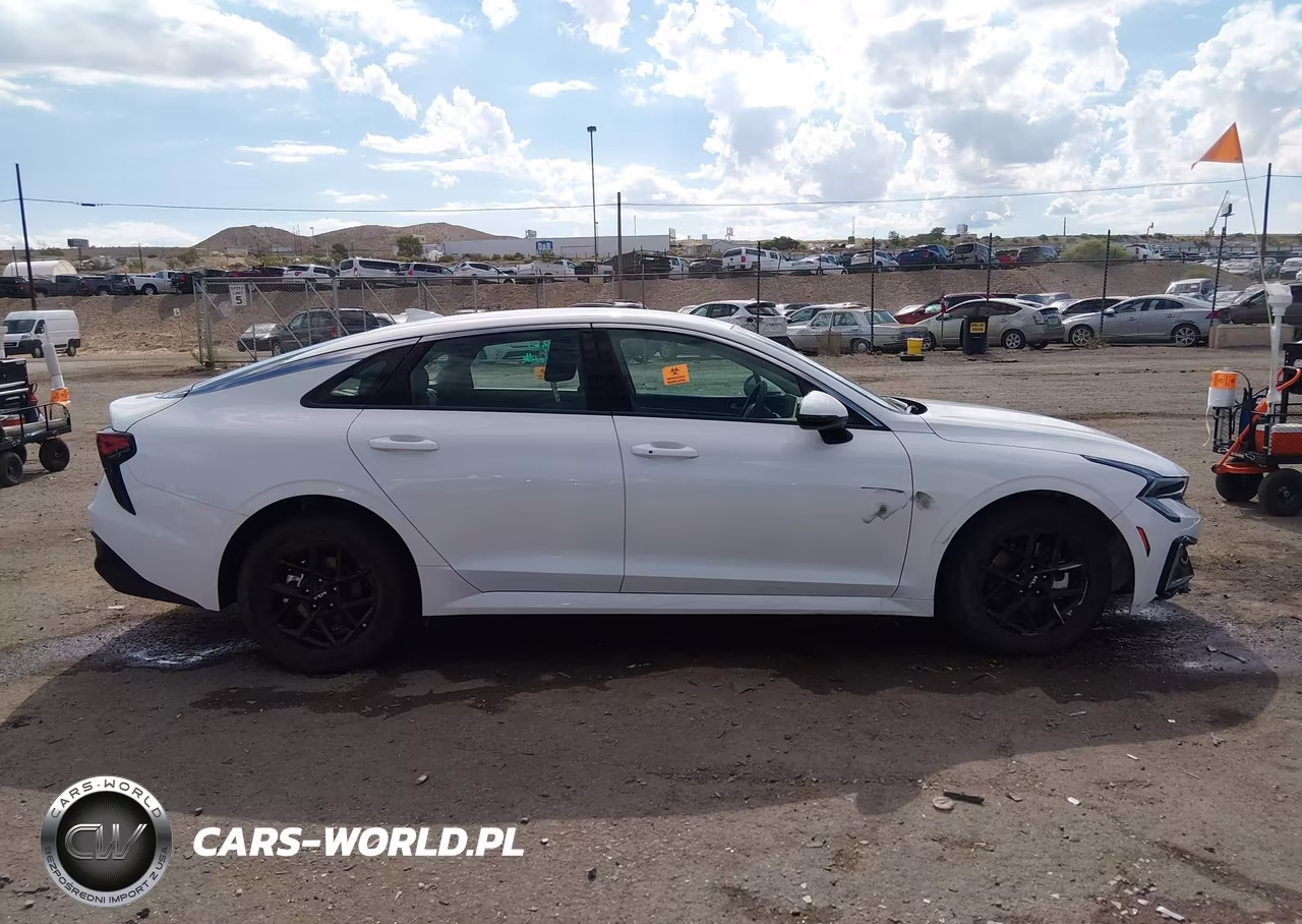 2026 Kia K5 Lxs Fwd VIN:KNAG24J79T5447023 - 13
