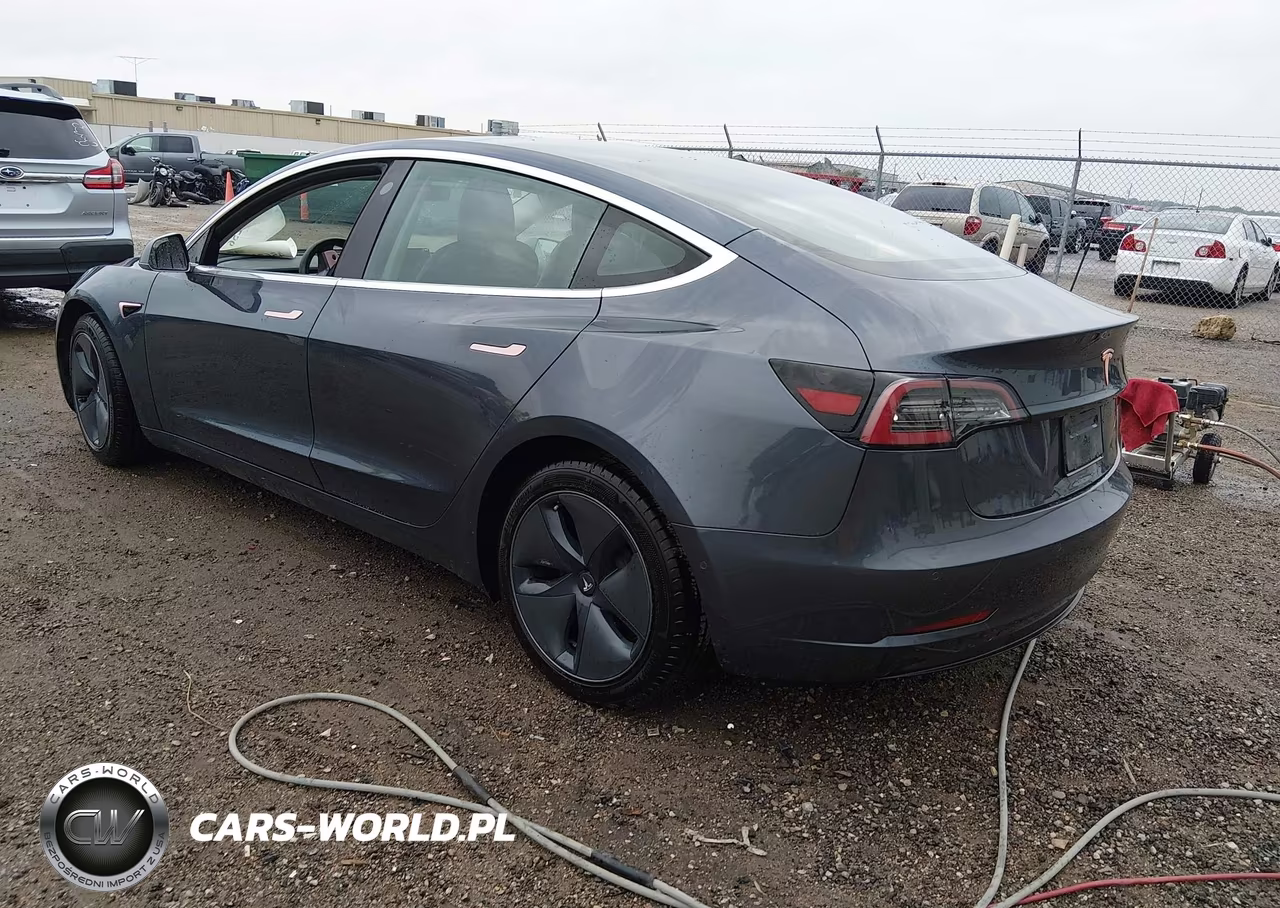 2020 Tesla Model 3 Standard Range Plus Rear-Wheel Drive-Standard Range Rear-Wheel Drive VIN:5YJ3E1EA8LF736678 - 3