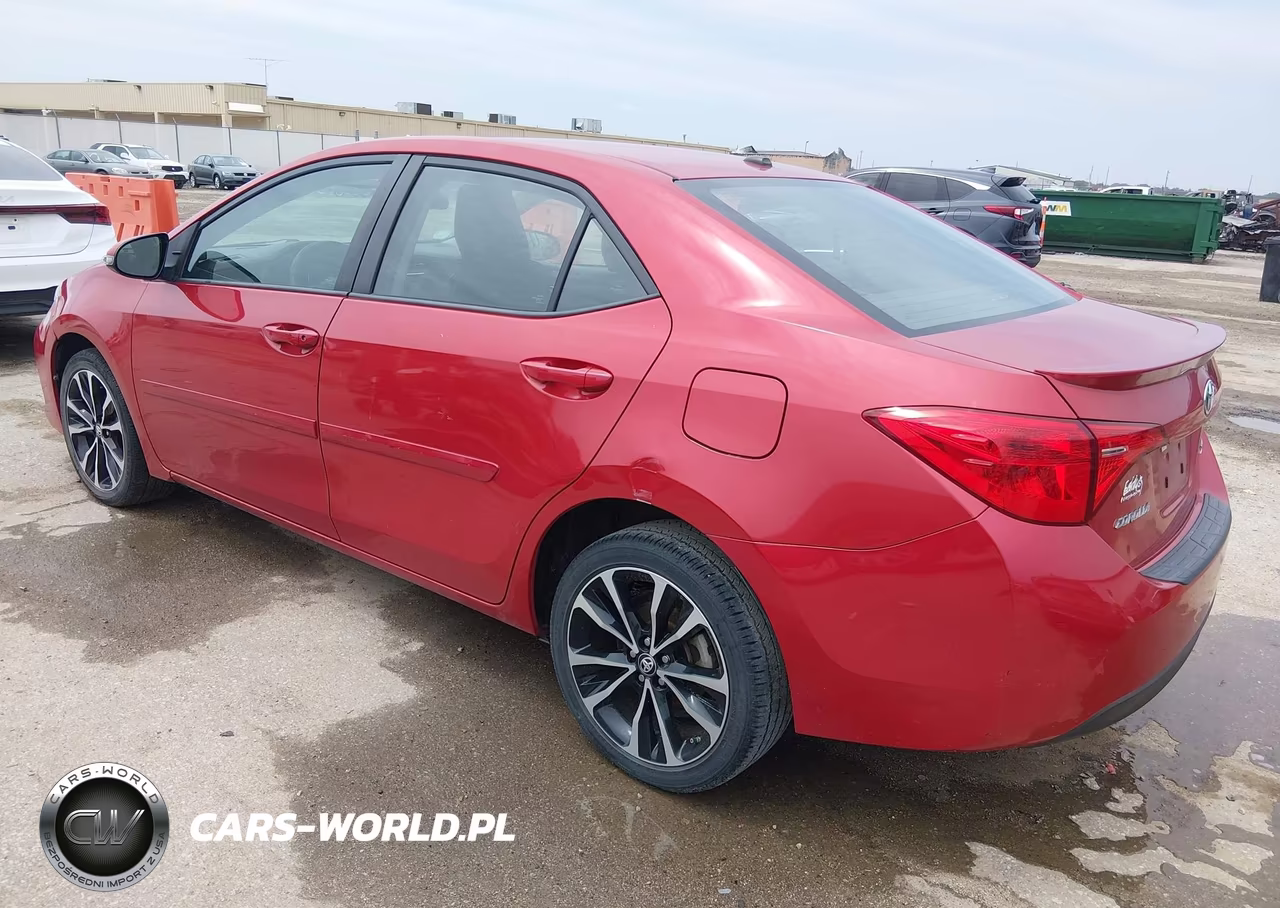 2018 Toyota Corolla Xse VIN:5YFBURHE6JP841068 - 3