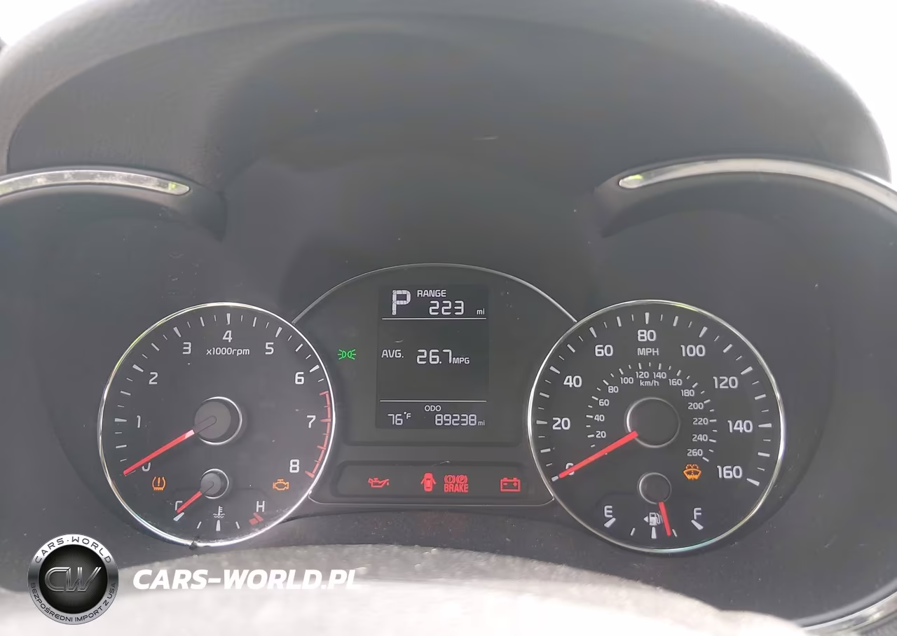 2018 Kia Forte Lx VIN:3KPFK4A71JE205472 - 7