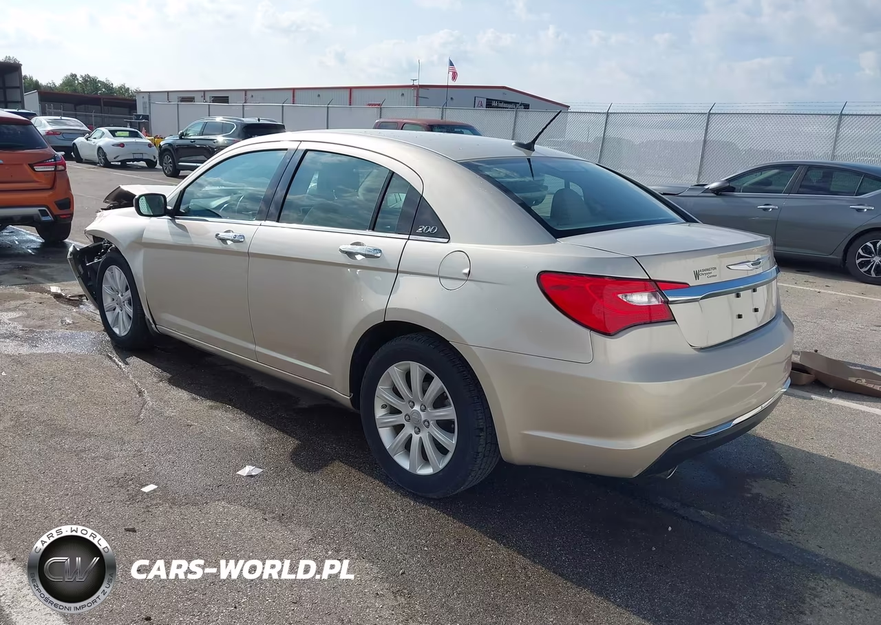 2013 Chrysler 200 Limited VIN:1C3CCBCG1DN747371 - 3