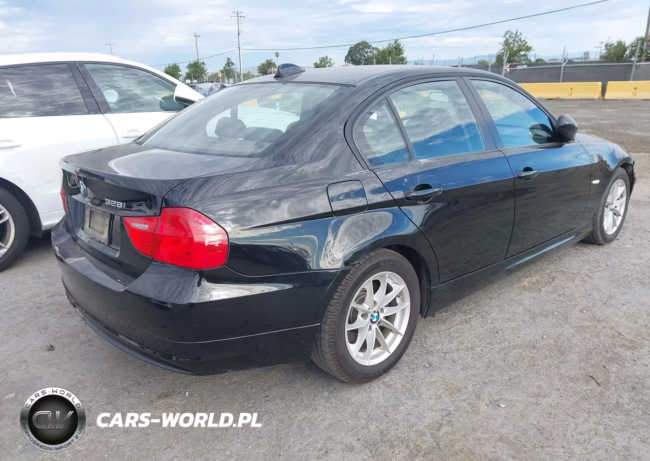 2010 BMW 328I VIN:WBAPH7G52ANM51465 - 4