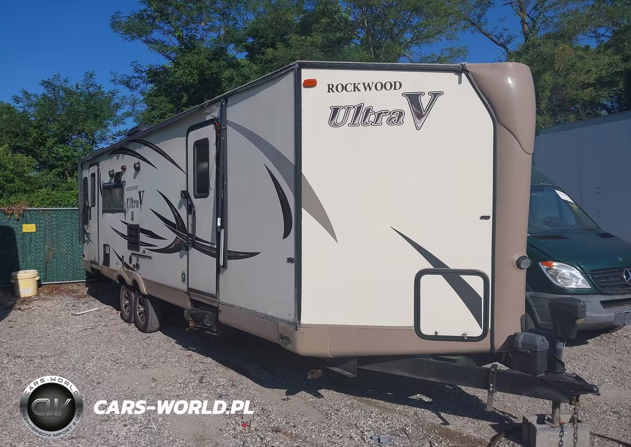 2017 Forest River Rockwood Ultra V 281