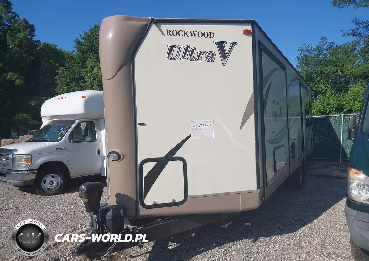 2017 Forest River Rockwood Ultra V 281 VIN:4X4TRLD2XHZ143670 - 2