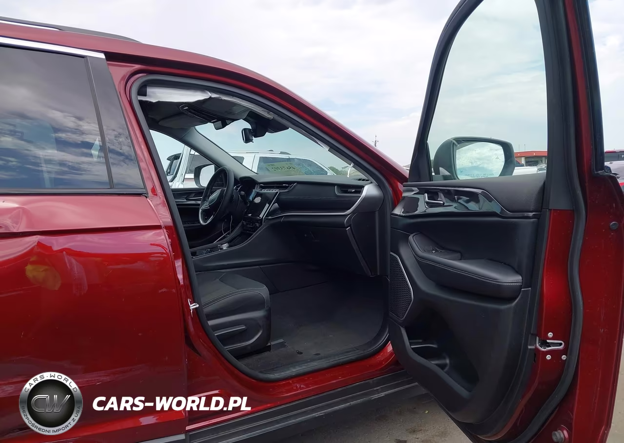 2022 Jeep Grand Cherokee L Laredo 4X4 VIN:1C4RJKAG9N8565612 - 5