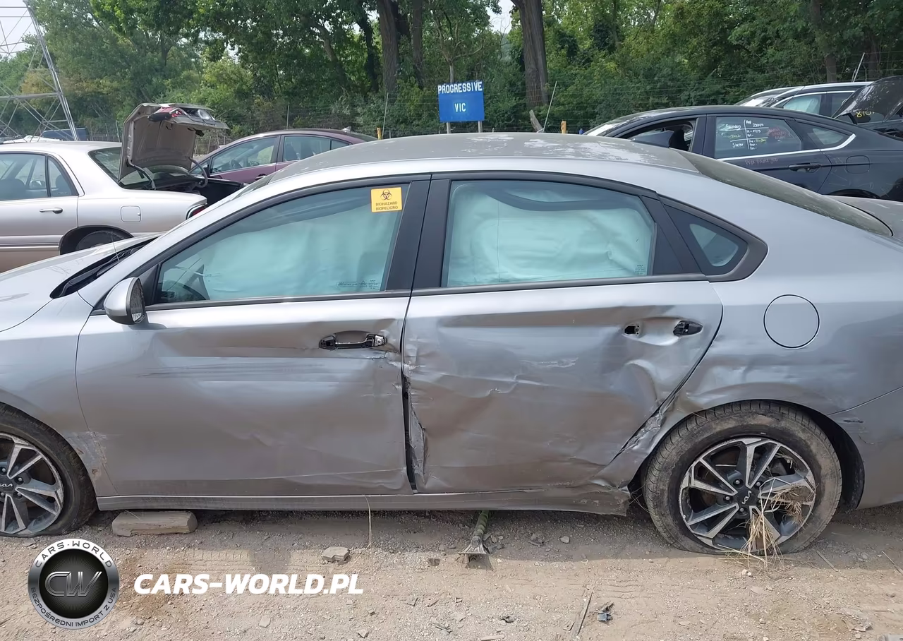 2023 Kia Forte Lxs VIN:3KPF24AD5PE664258 - 15