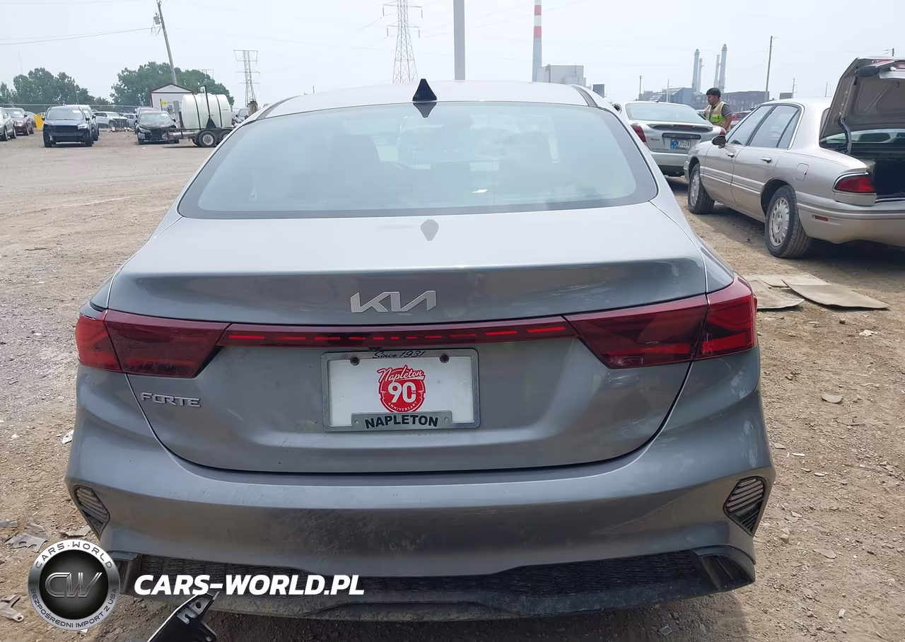 2023 Kia Forte Lxs VIN:3KPF24AD5PE664258 - 17
