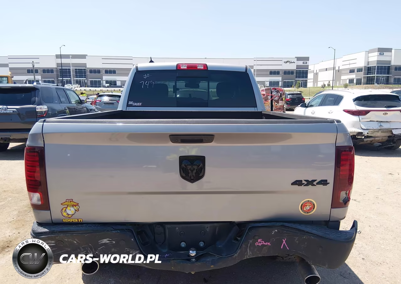 2019 Ram 1500 Classic Warlock 4X4 6'4 Box VIN:1C6RR7GT1KS725501 - 16