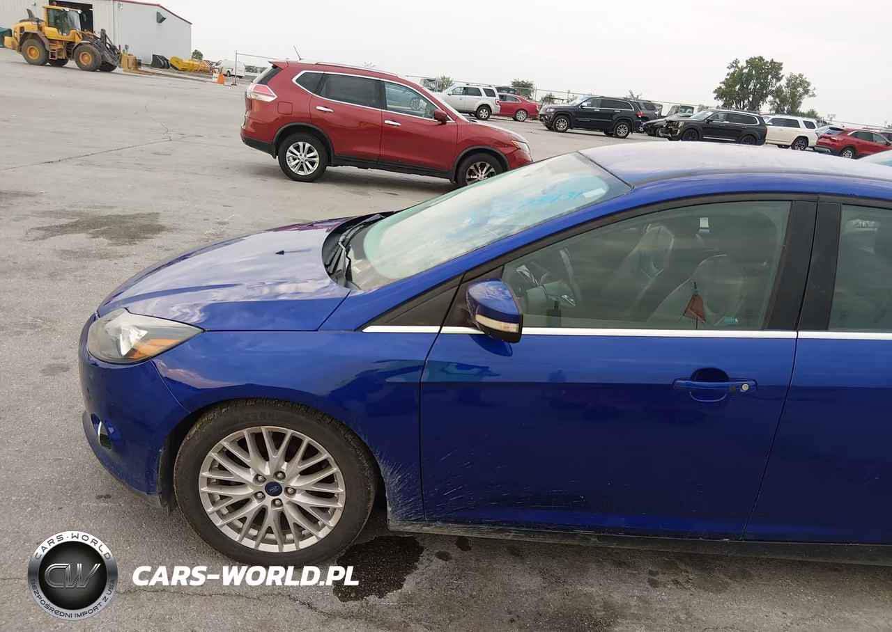 2014 Ford Focus Titanium VIN:1FADP3J22EL360753 - 13