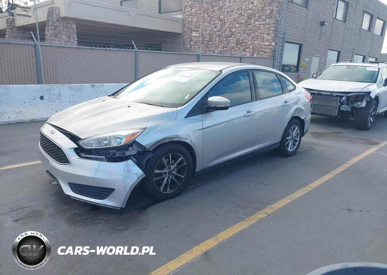 2017 Ford Focus Se VIN:1FADP3F29HL300157 - 2