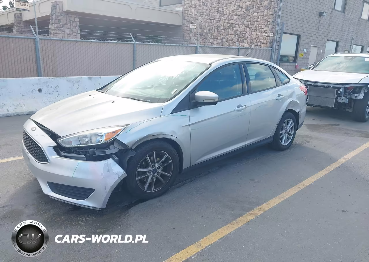 2017 Ford Focus Se VIN:1FADP3F29HL300157 - 6