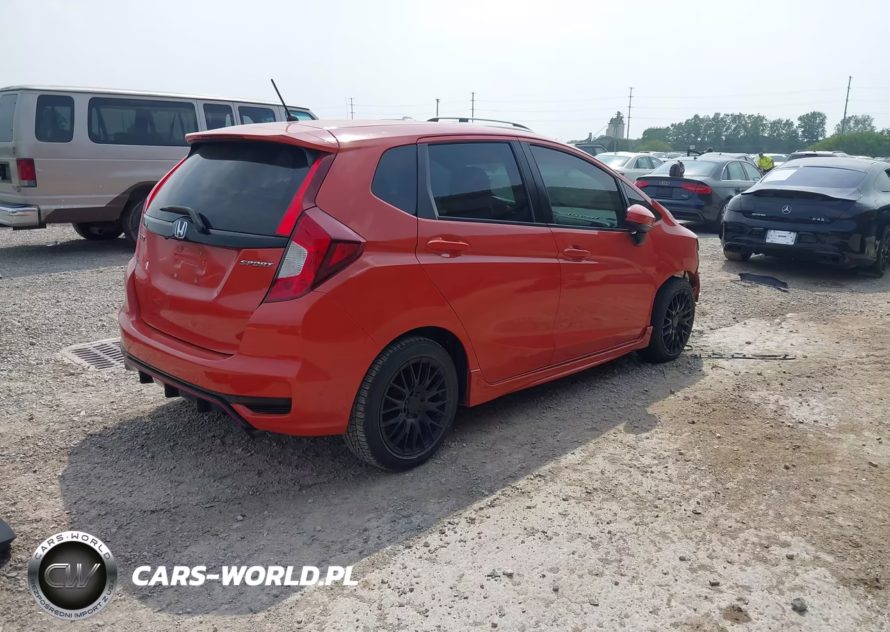 2018 Honda Fit Sport VIN:3HGGK5H61JM717179 - 4