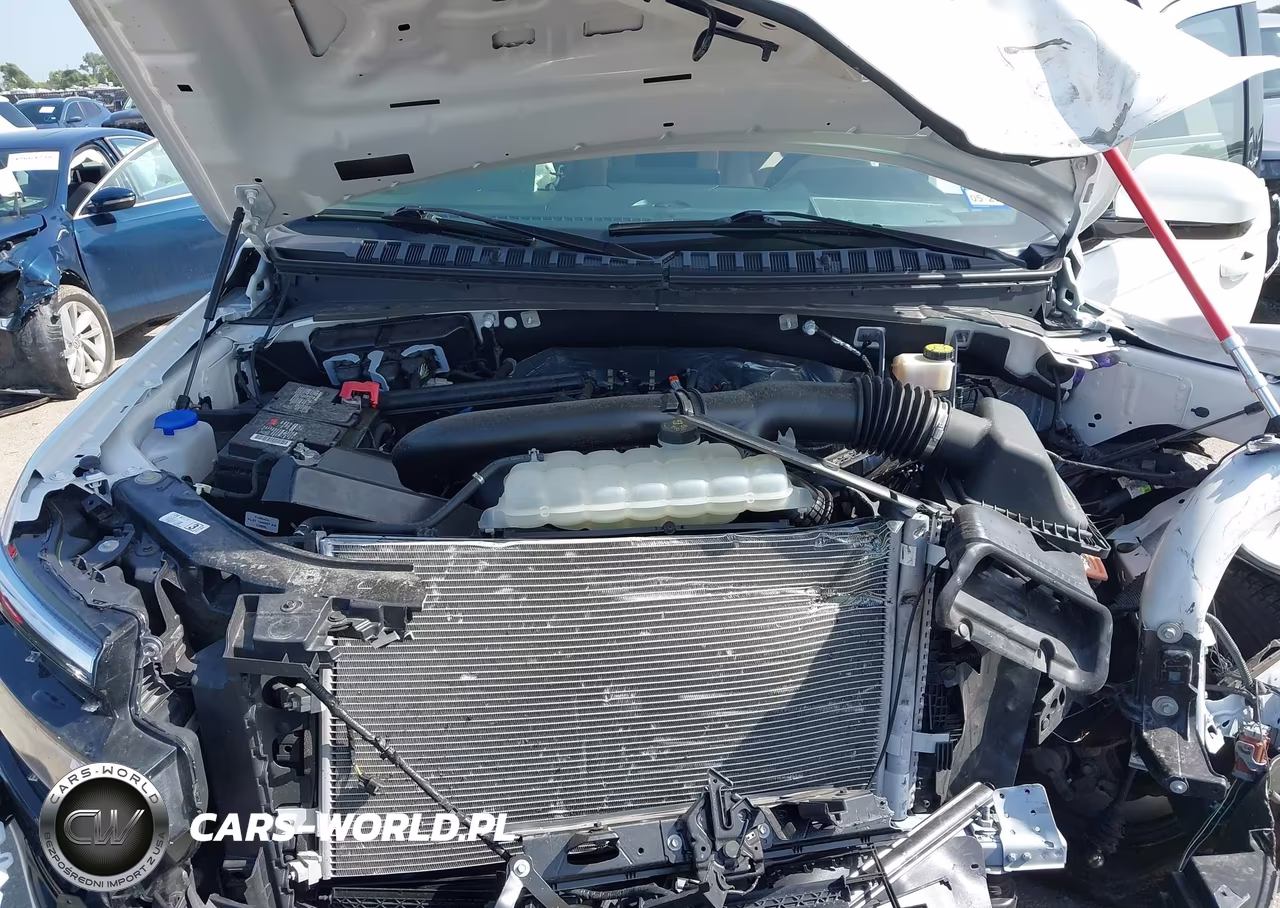 2024 Ford Expedition Xlt VIN:1FMJU1J80REB13431 - 10