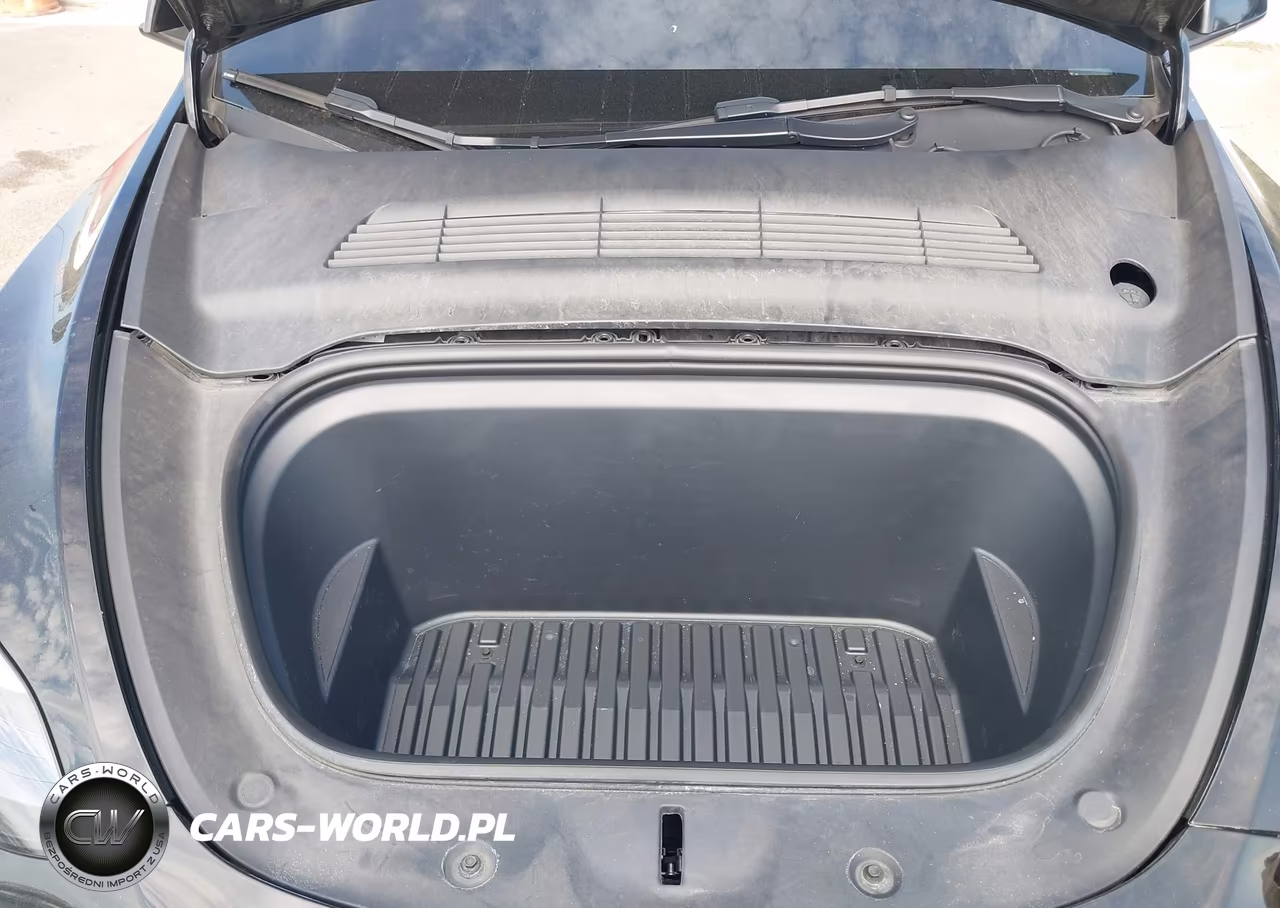 2022 Tesla Model Y Performance Dual Motor All-Wheel Drive VIN:7SAYGDEF1NF532601 - 10