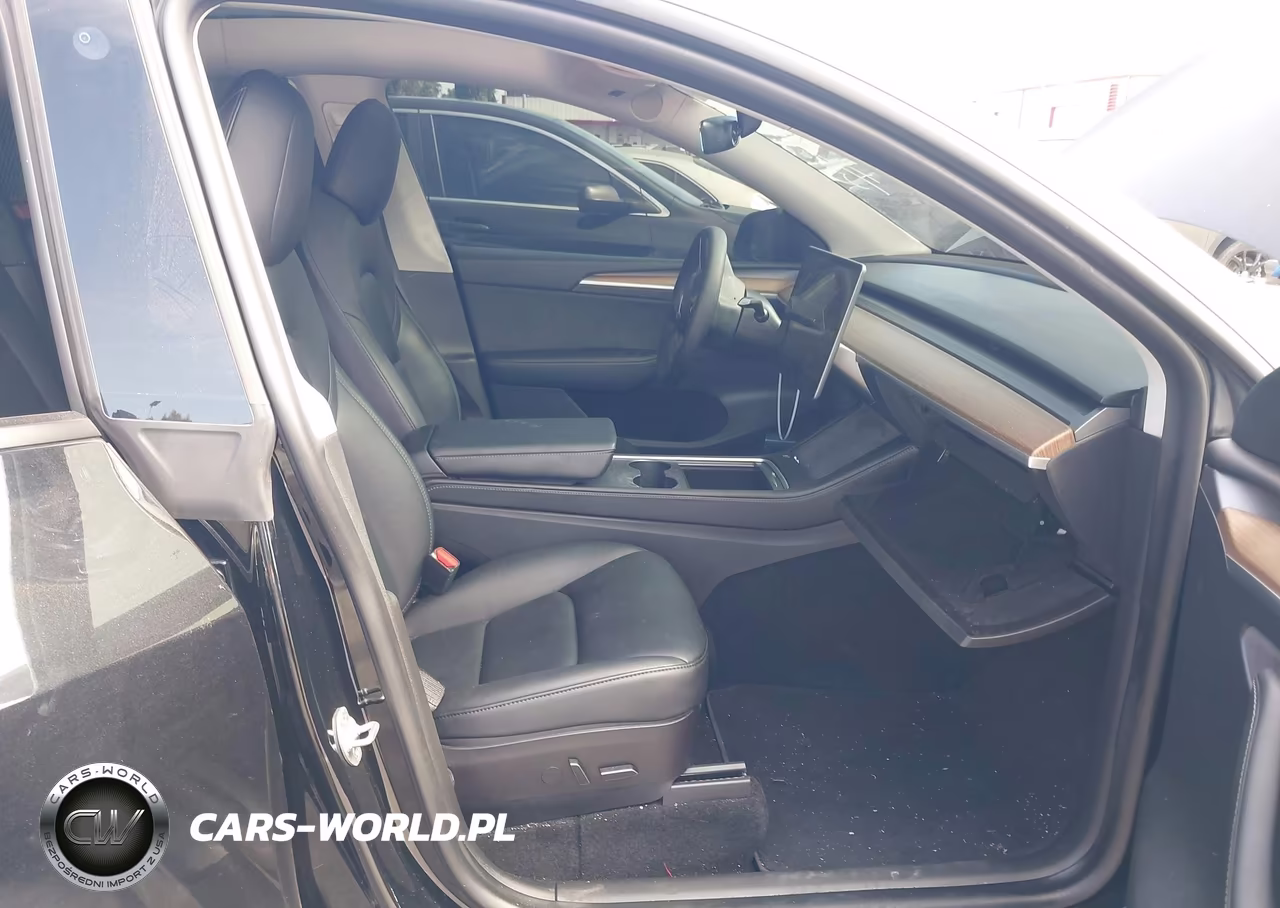 2022 Tesla Model Y Performance Dual Motor All-Wheel Drive VIN:7SAYGDEF1NF532601 - 5