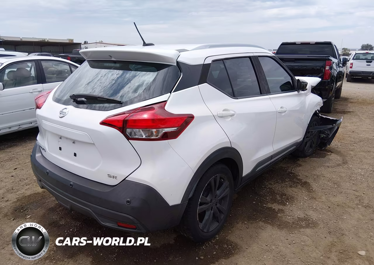 2020 Nissan Kicks Sr Xtronic Cvt VIN:3N1CP5DV2LL532906 - 4