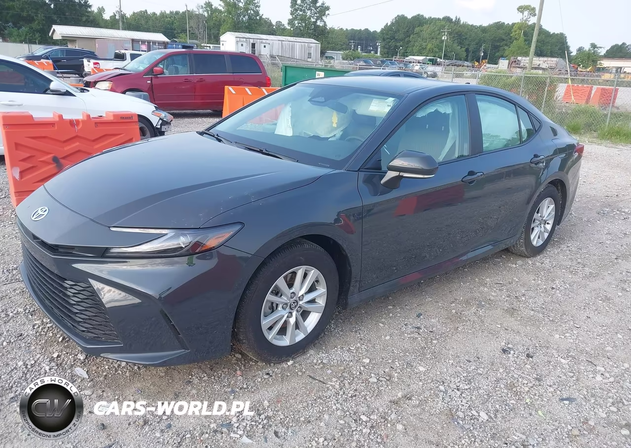 2026 Toyota Camry Le VIN:4T1DAACK0TU671310 - 2