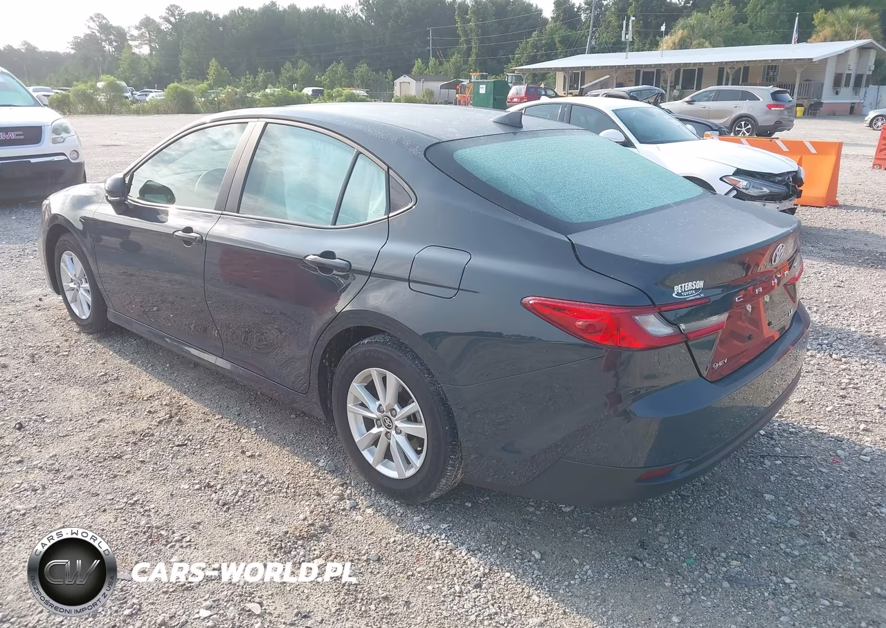2026 Toyota Camry Le VIN:4T1DAACK0TU671310 - 3