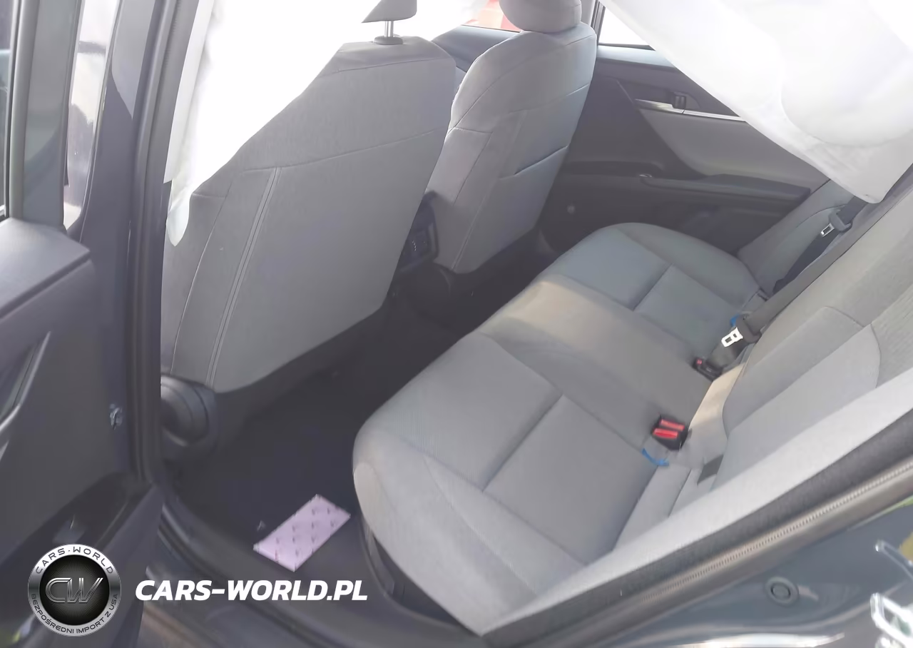 2026 Toyota Camry Le VIN:4T1DAACK0TU671310 - 8