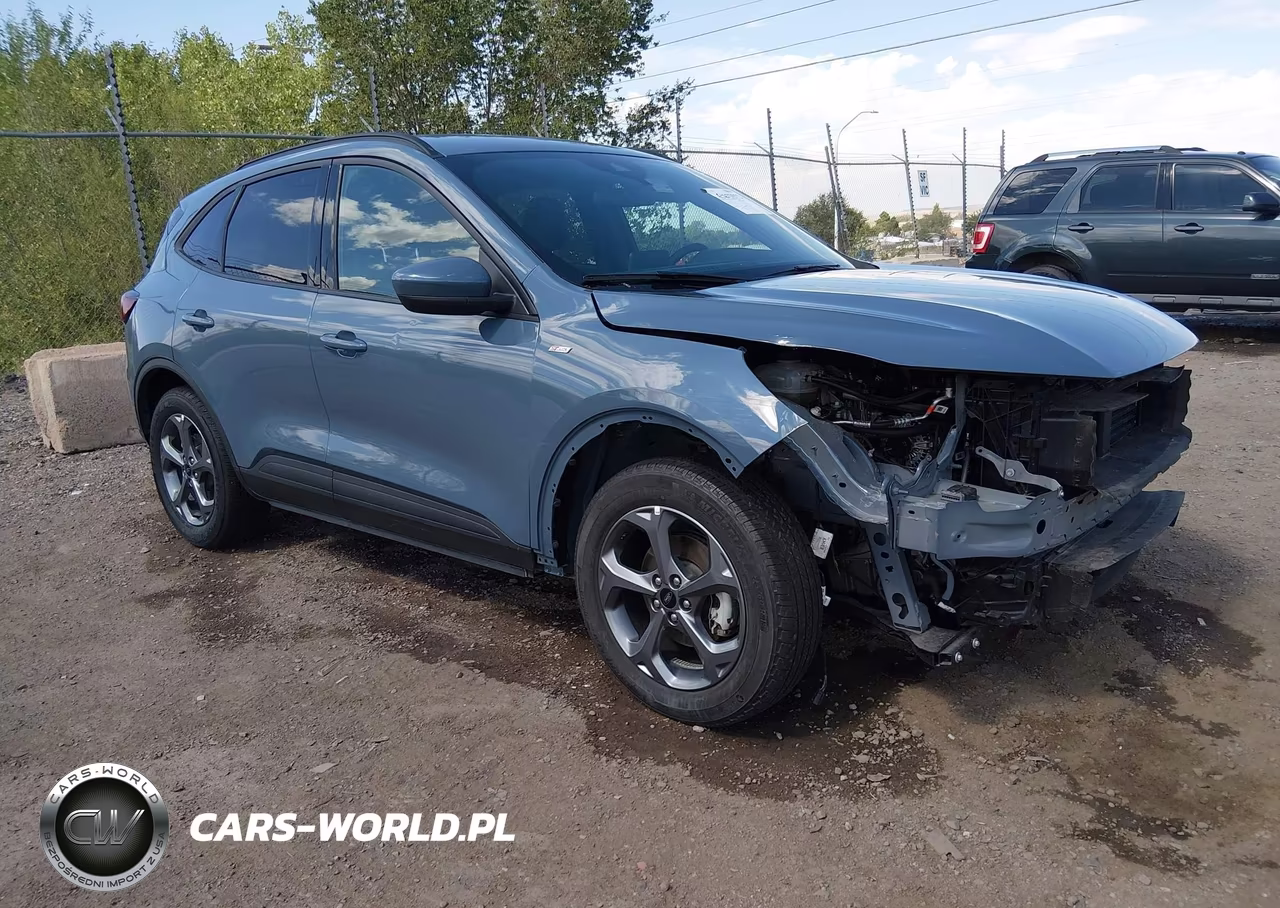2025 Ford Escape St-Line Select – zdjęcie 1 z 17
