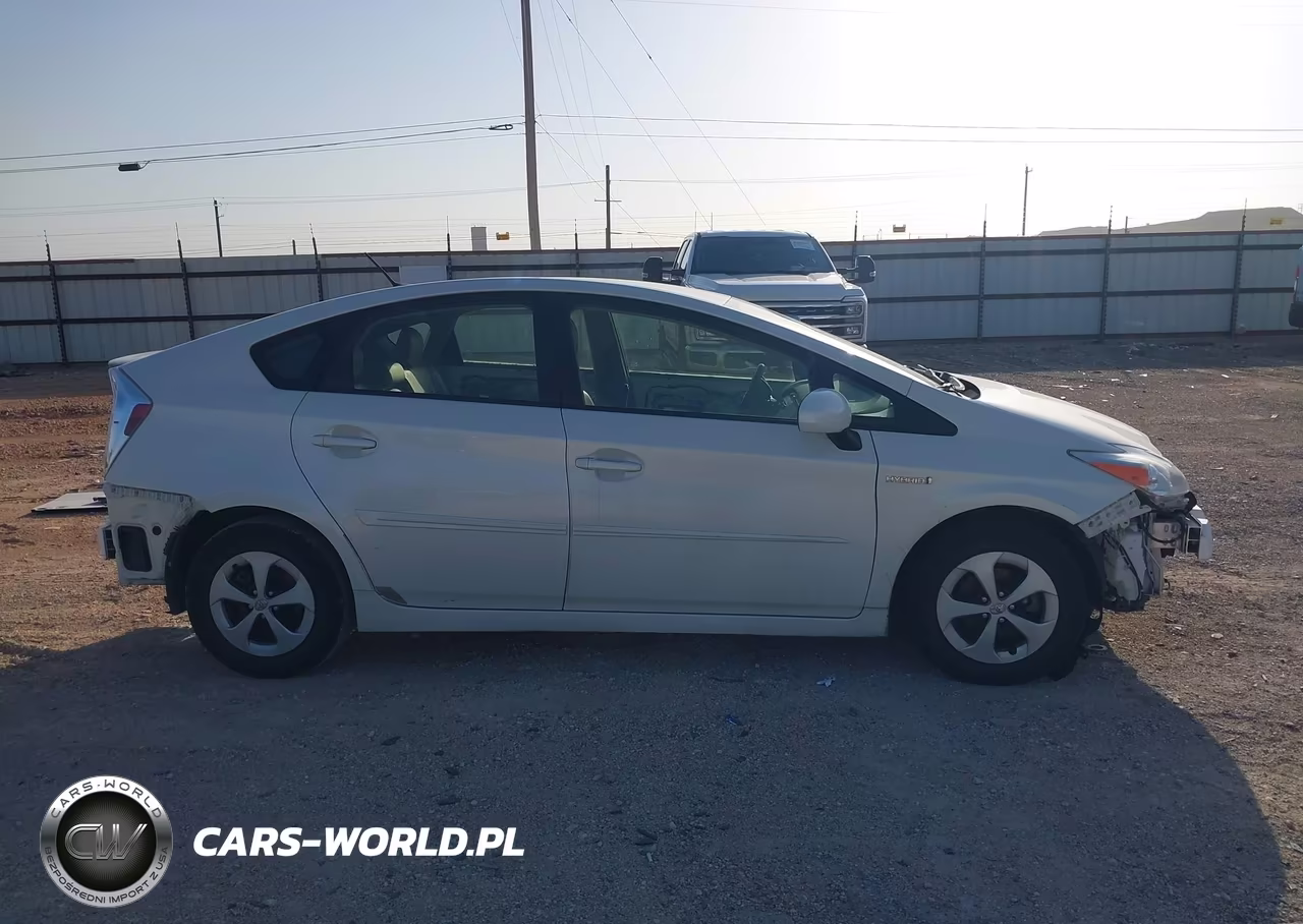 2015 Toyota Prius Four VIN:JTDKN3DU3F0438903 - 14