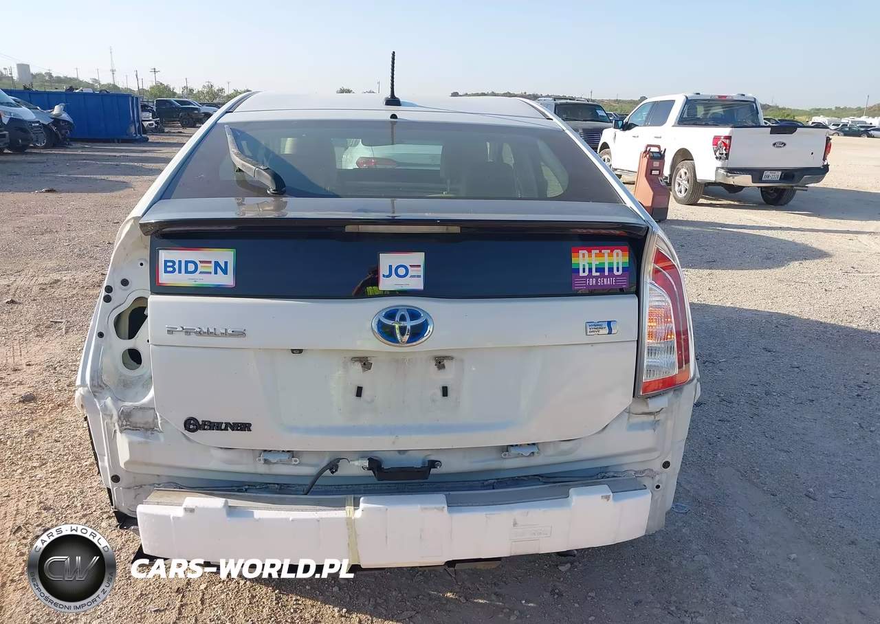 2015 Toyota Prius Four VIN:JTDKN3DU3F0438903 - 17