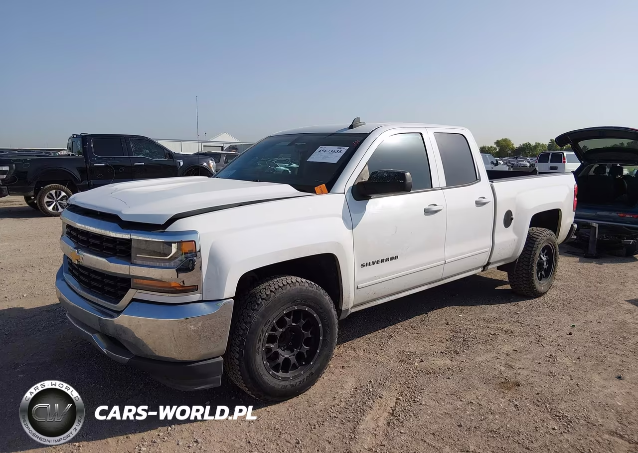 2018 Chevrolet Silverado 1500 1Lt VIN:1GCRCREH7JZ155675 - 2