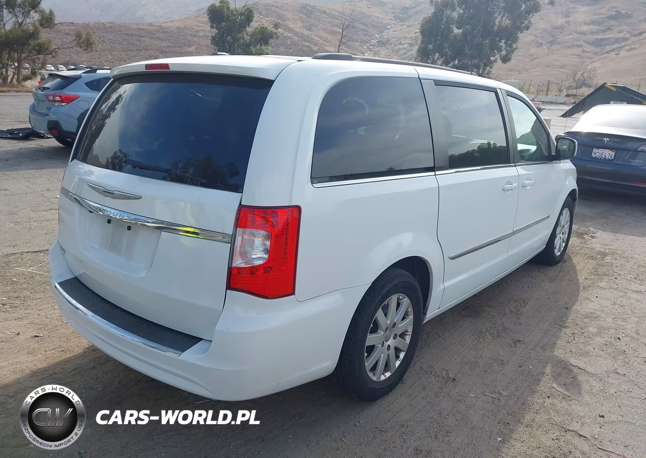 2013 Chrysler Town & Country Touring VIN:2C4RC1BG1DR815365 - 4