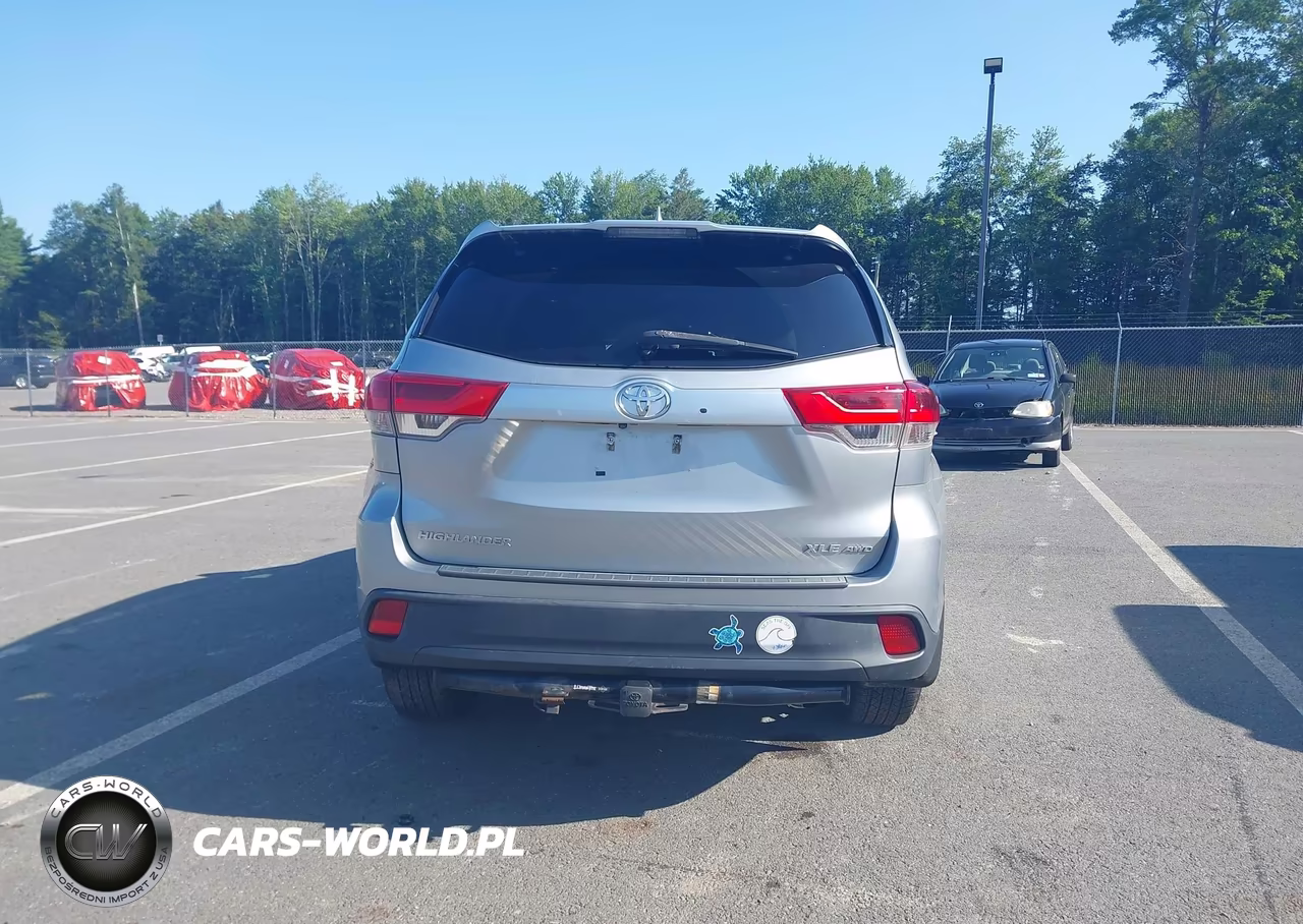 2017 Toyota Highlander Xle VIN:5TDJZRFH7HS413912 - 16