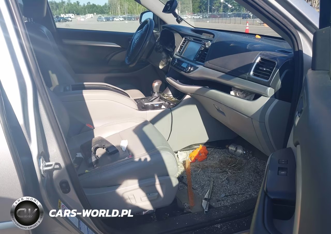 2017 Toyota Highlander Xle VIN:5TDJZRFH7HS413912 - 5