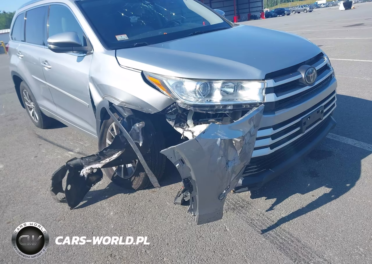 2017 Toyota Highlander Xle VIN:5TDJZRFH7HS413912 - 6