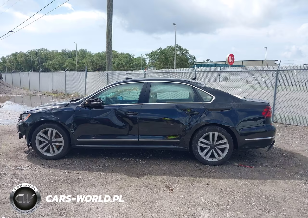 2017 Volkswagen Passat 1.8T Sel Premium VIN:1VWCT7A31HC073309 - 14