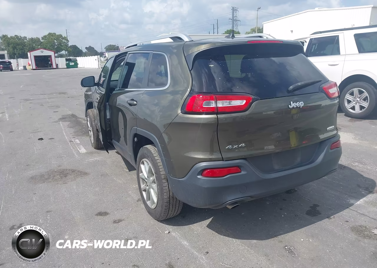 2016 Jeep Cherokee Latitude VIN:1C4PJMCB0GW117259 - 3