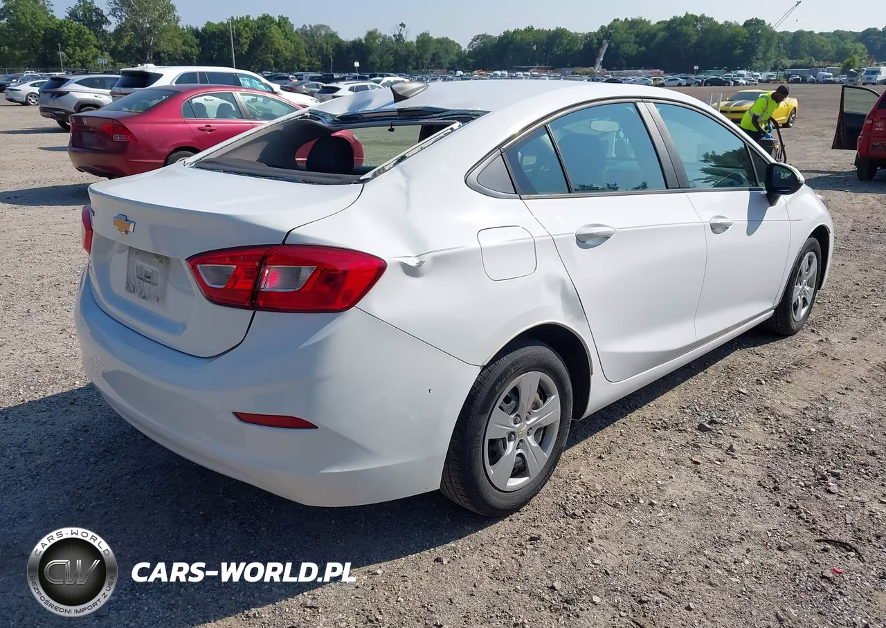 2018 Chevrolet Cruze Ls Auto VIN:1G1BC5SM1J7209441 - 4