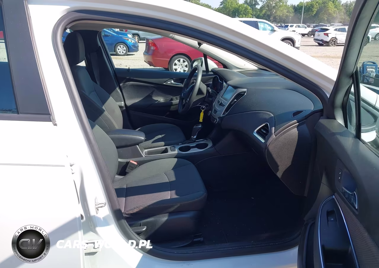 2018 Chevrolet Cruze Ls Auto VIN:1G1BC5SM1J7209441 - 5