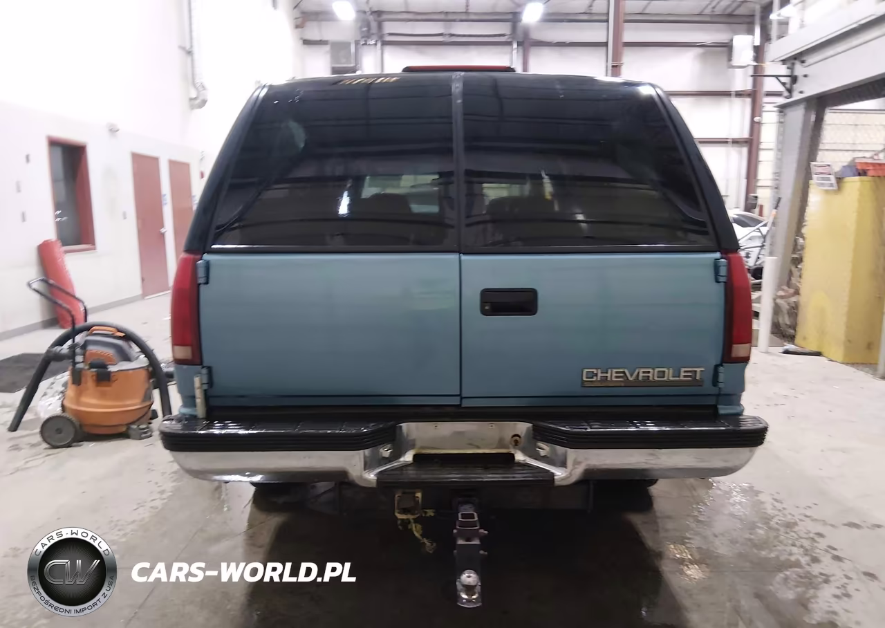 1996 Chevrolet Suburban K1500 VIN:3GNFK16R5TG123459 - 17