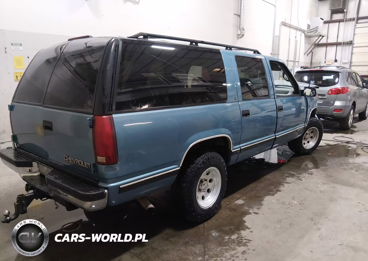 1996 Chevrolet Suburban K1500 VIN:3GNFK16R5TG123459 - 4