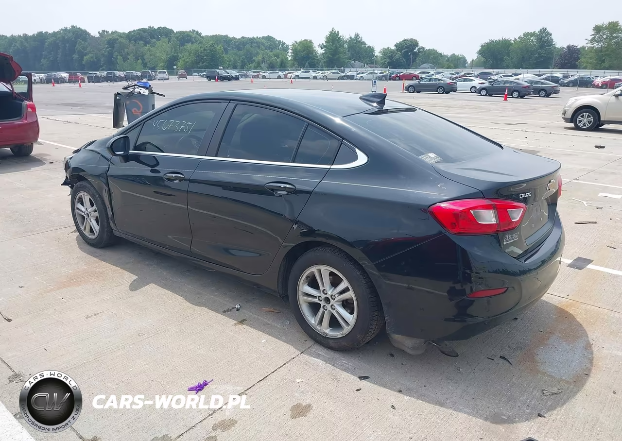 2018 Chevrolet Cruze Lt Auto VIN:1G1BE5SM2J7246296 - 3