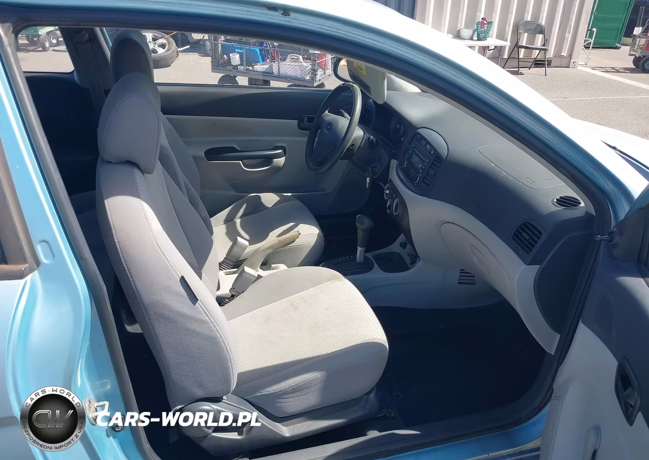 2008 Hyundai Accent Gs VIN:KMHCM36C18U062589 - 5